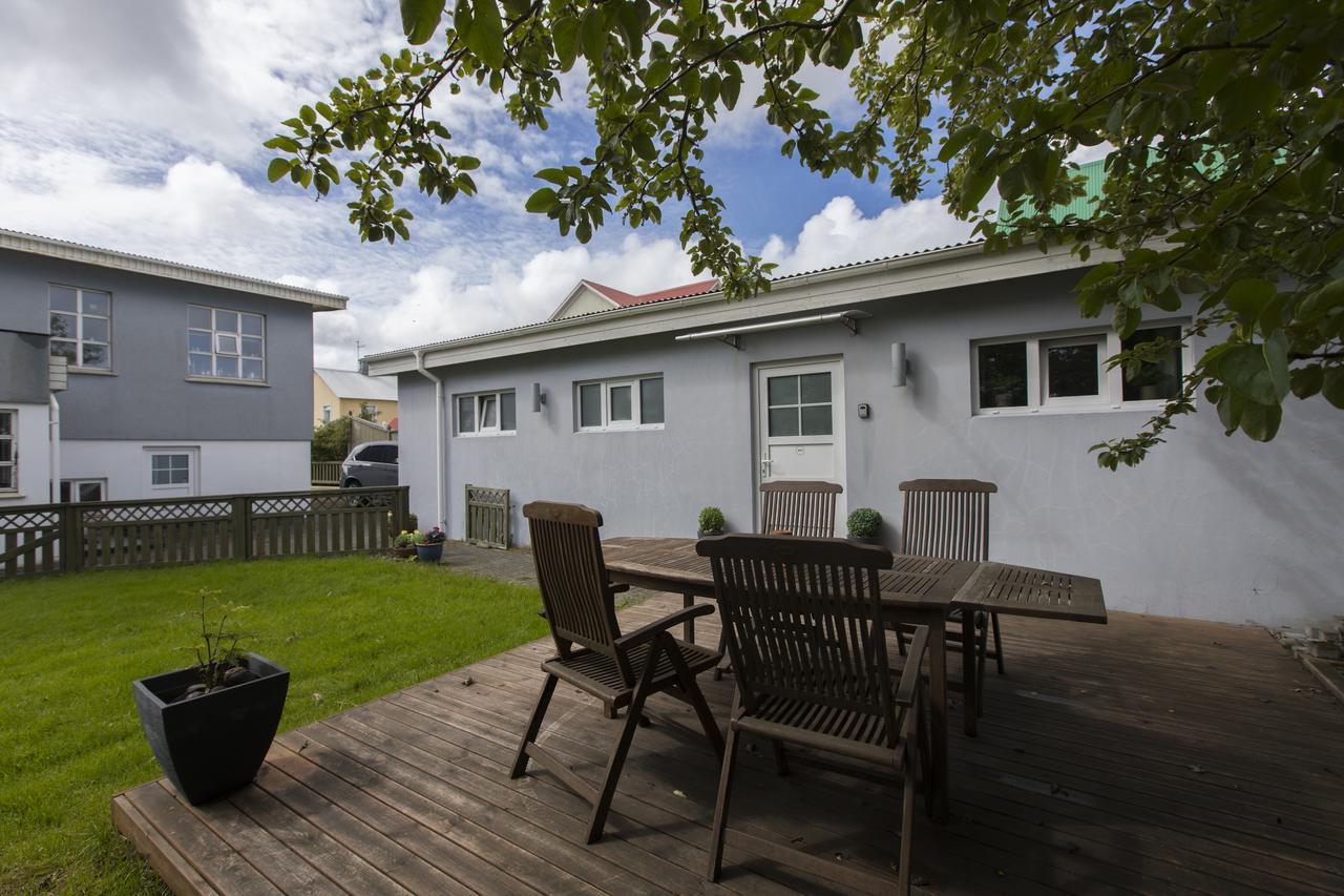 A. Bernhard Guest House Keflavik Exterior photo